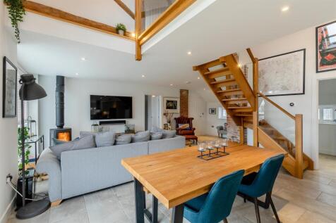 8639408-interior06.jpg