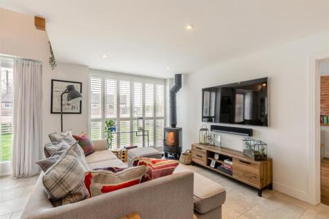 8639408-interior11.jpg