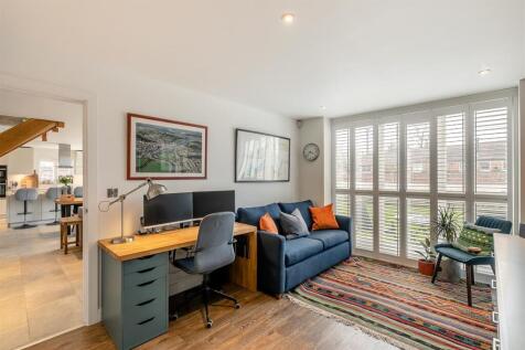 8639408-interior36.jpg