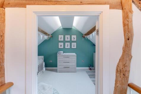 8639408-interior25.jpg