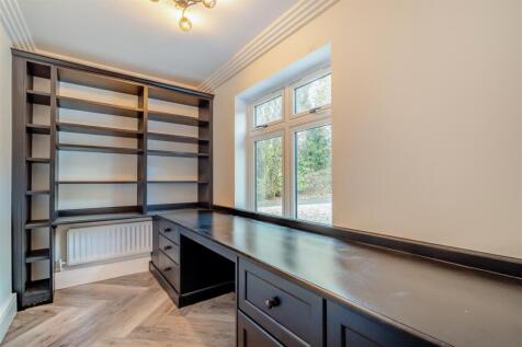 8628166-interior01.jpg