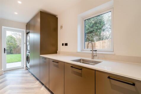 8628166-interior21.jpg