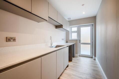 8652668-interior44.jpg