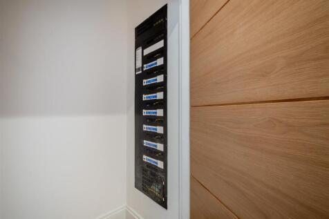 8652668-interior40.jpg
