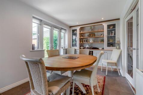 8655519-interior34.jpg