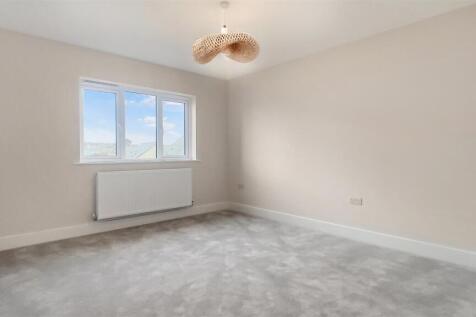 Large Double Bedroom