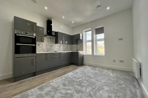 Flat 3 to let