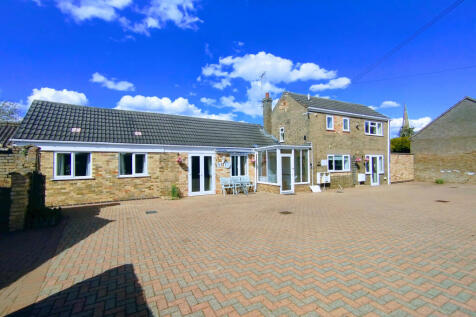 2 bedroom house to rent