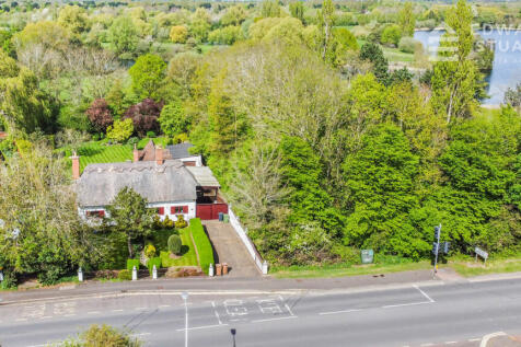 4 Bedroom Cottage For Sale