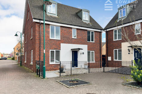 5 bed detached