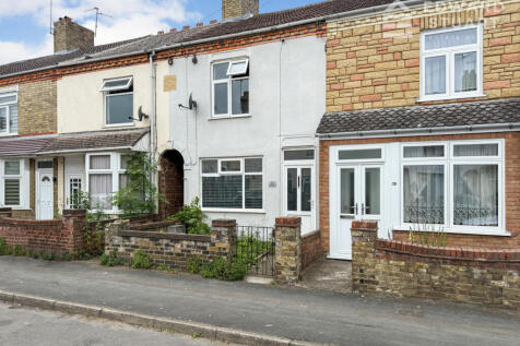 3 bed terraced for sale