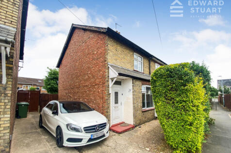 Manor Avenue, PE2 8B, Fletton