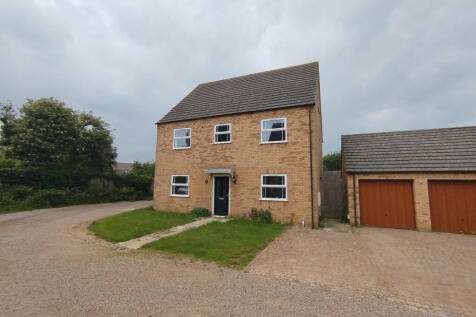 5 bed detached house to rent