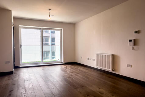 Living/Dining Area
