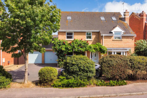 6 Bedroom Detached