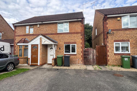 2 Bedroom Terraced for Rent