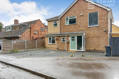 4 bed detached