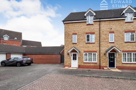 11 Applewood Drive, PE7
