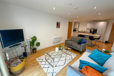 leyalandhouse76IMG_2268_edited.jpg