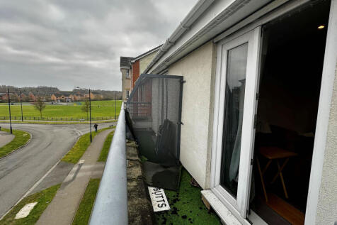 dncstrad78372harrsrddncsterBalcony.jpg