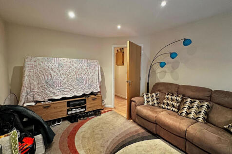 dncstrad78372harrsrddncsterLiving Room 2.jpg