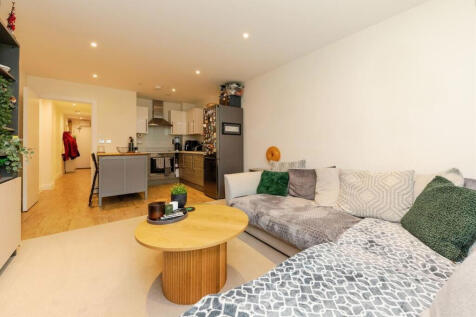 libertyhouse8383WhatsApp Image 2025-04-30 at 10...
