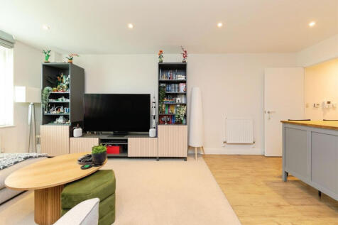libertyhouse8383WhatsApp Image 2025-04-30 at 10...