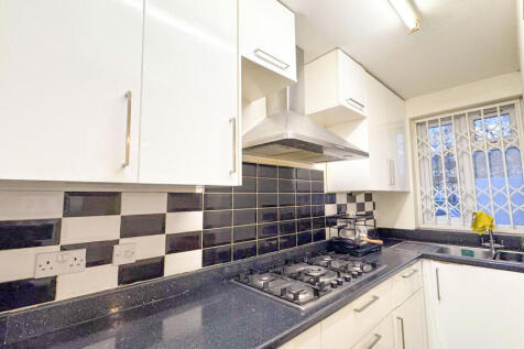 bastable943484WhatsApp Image 2025-11-24 at 15.0...