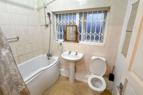 bastable943484WhatsApp Image 2025-11-24 at 15.0...