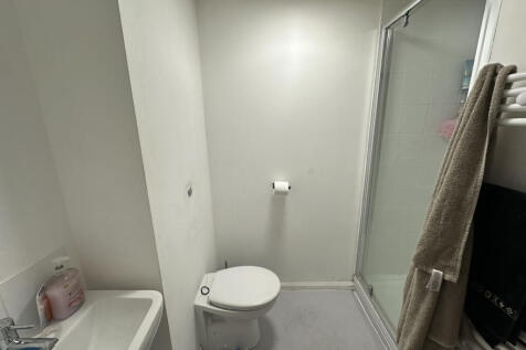 512Oneislingtonimage00027.jpg