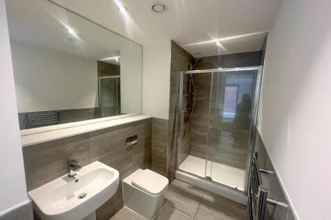 palatine9474Bathroom_edited.jpg