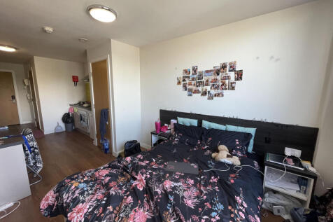 burgesshs7373729Burgess House - 7 (Medium)20666...