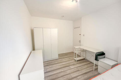 BATTEN28437305-09-2025__21-11-22_IMG_9517_edite...