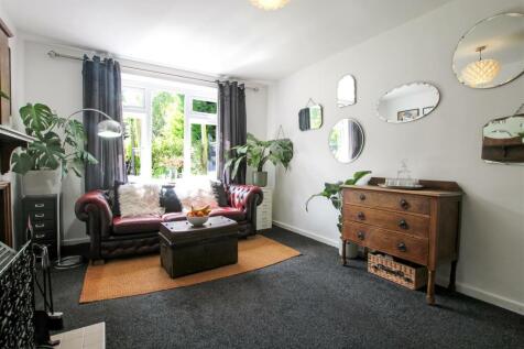 Lounge-2-1-1.jpg
