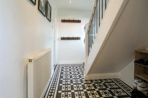 Hallway-.jpg