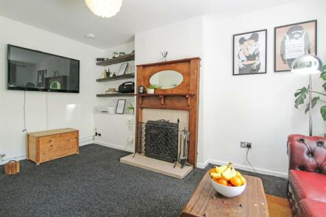 lounge-3-.jpg