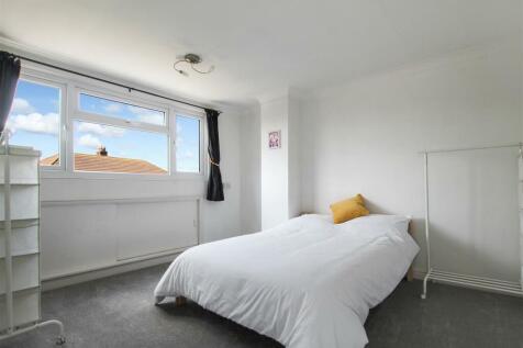 bedroom-2-.jpg