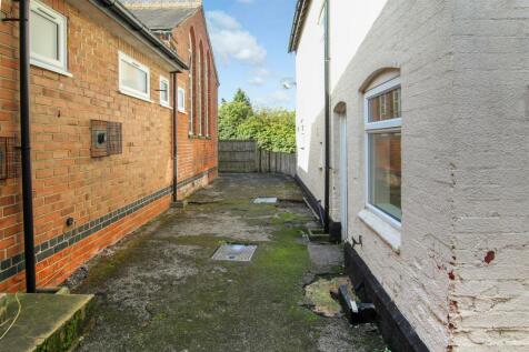 Rear-to-garden.jpg