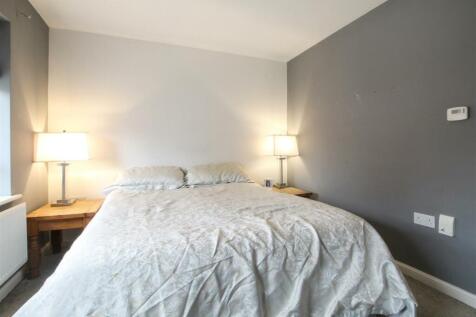 bedroom-one-2-1.jpg
