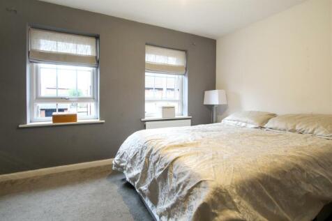 bedroom-one-.jpg