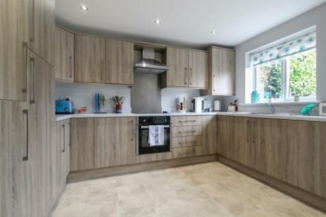 Kitchen-.jpg