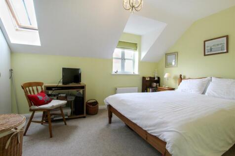 Bedroom-One-.jpg