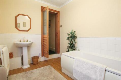 bathroom-2-2.jpg