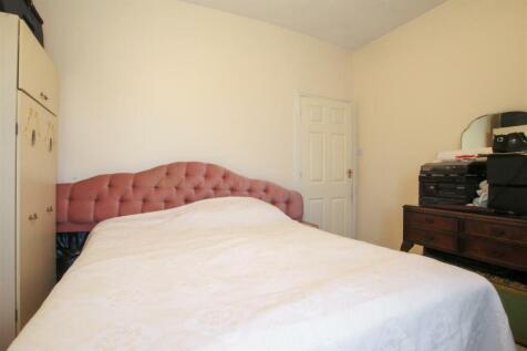 Bedroom-2-2.jpg