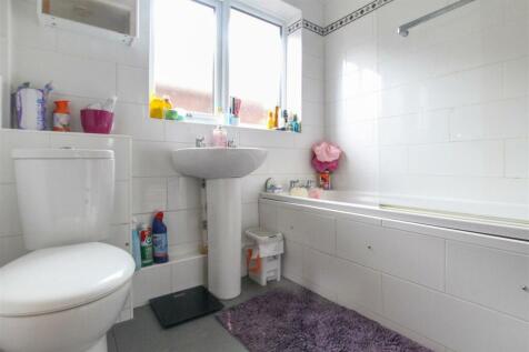 Bathroom-10.jpg