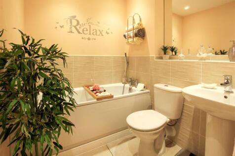 Family Bathroom.jpg