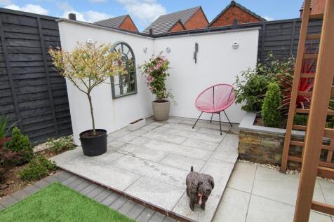 Rear Garden (3).jpg