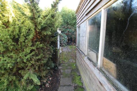 Rear Garden (4).JPG