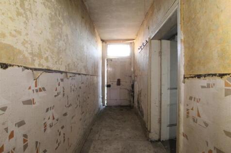 Hallway (1).JPG