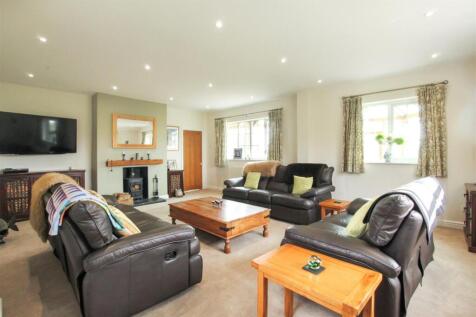 Lounge-1-2.jpg
